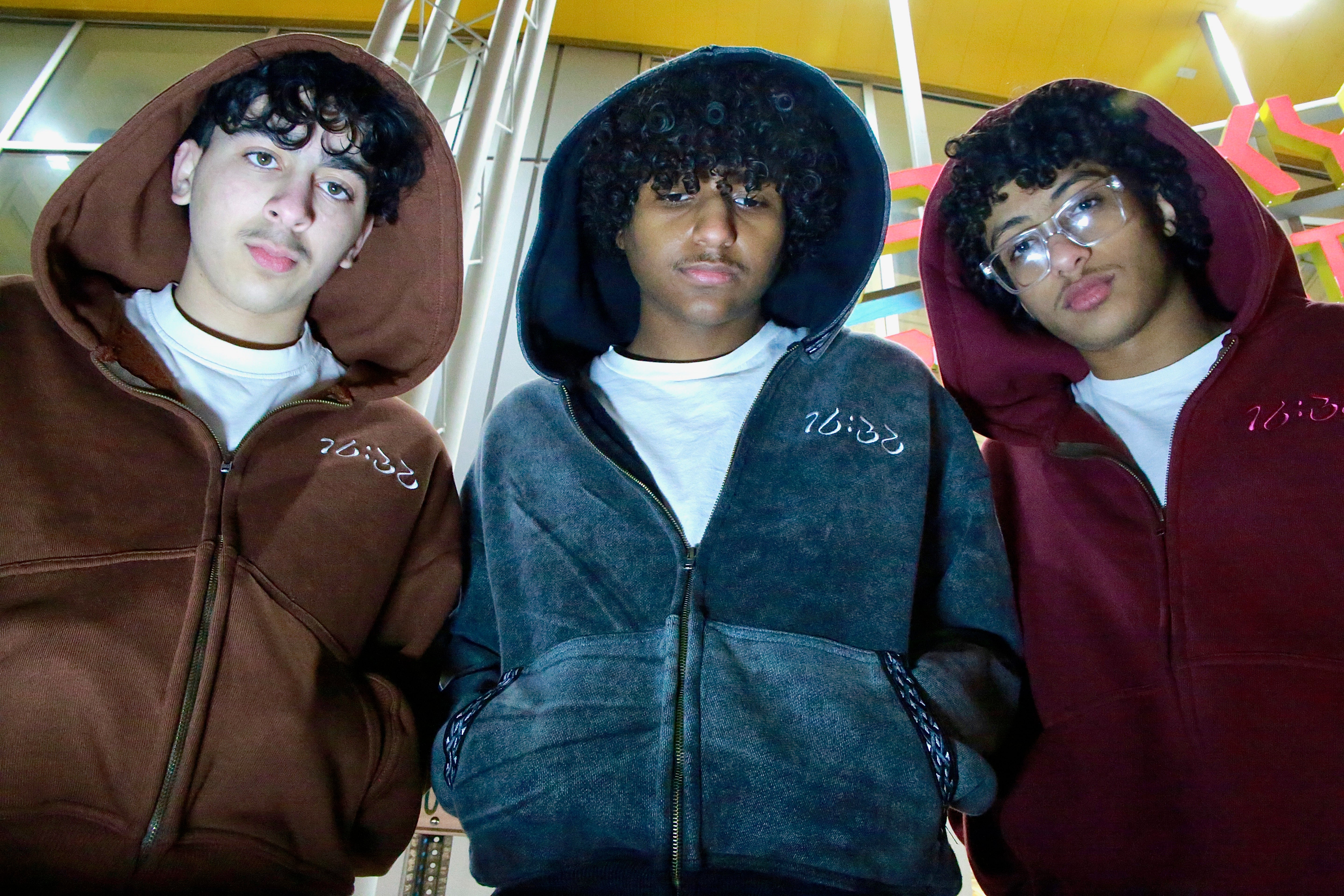 16:32 set (PRE ORDER)